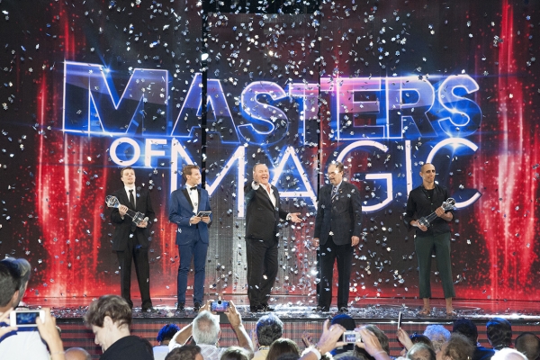 Masters of Magic 2016 il Campionato Mondiale di Magia, il premio internazionale più ambito dai Maghi professionisti di tutto il mondo, è stato trasmesso sulla rete Televisiva canale 5. Un sorprendente risultato oltre 3.000.000 di telespettatori tra grandi e piccini hanno assistito all'evento dell'anno.